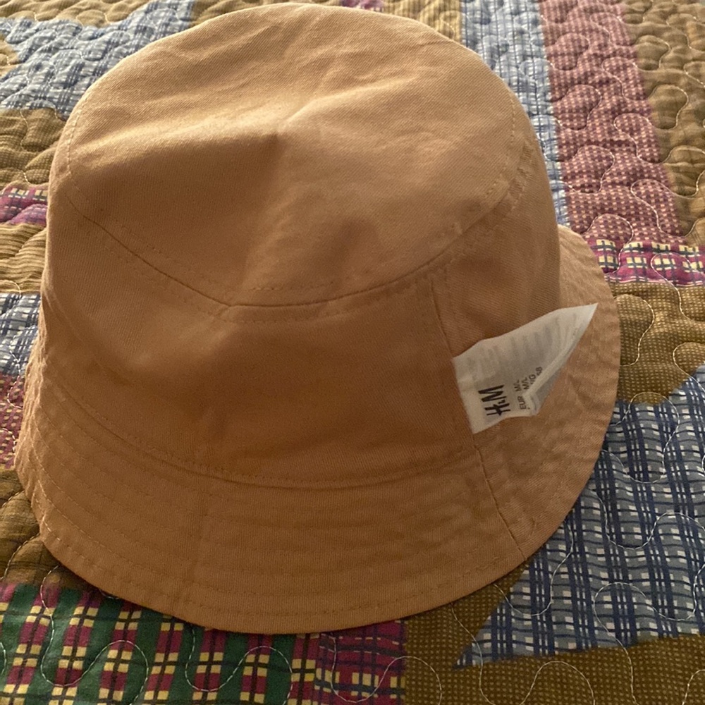 Brand New! Divided H&M Hat - Picture 4 of 5